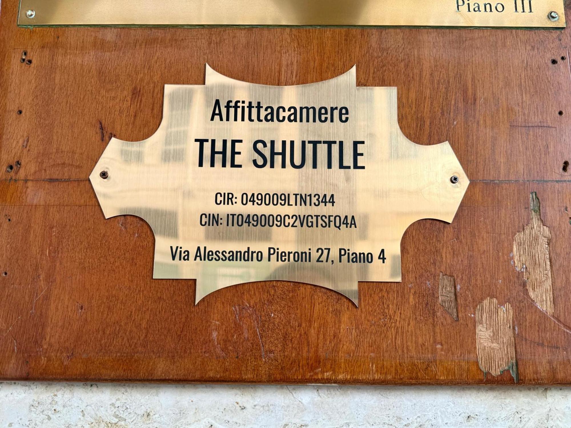 Affittacamere The Shuttle Livorno Eksteriør bilde